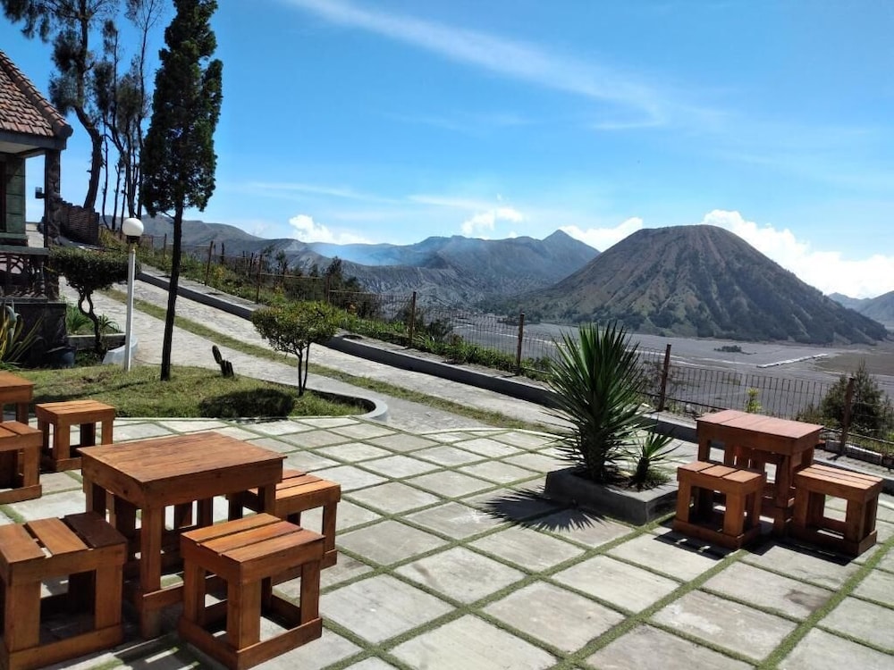 Cemara Indah Hotel 43/50