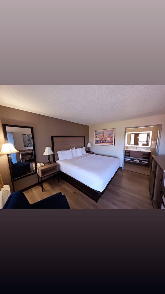 Baymont by Wyndham Culpeper 22/41