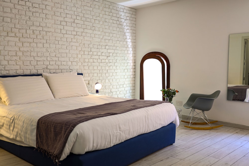 COMFORT, DOUBLE BED