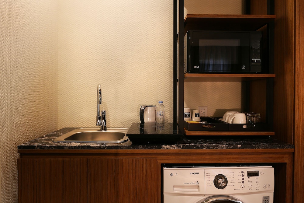 Circle Hotel Incheon 50/50
