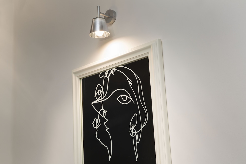 Hotel Montparnasse Saint Germain 45/76