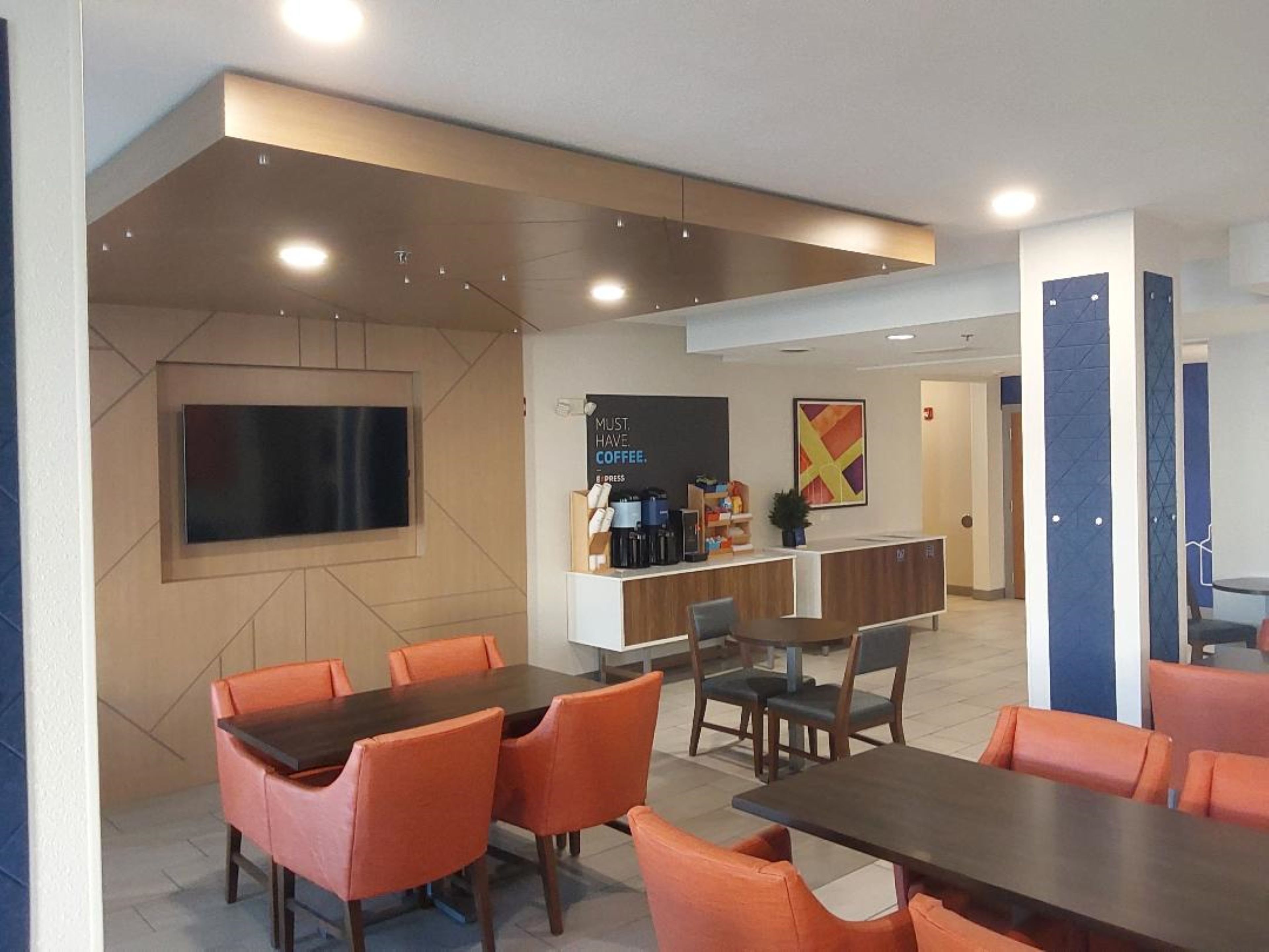 Holiday Inn Express Hotel And Suites Antigo 47/61