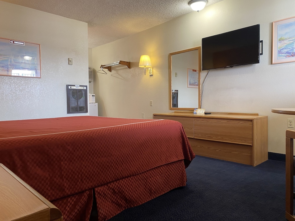 Econo Lodge Las Vegas NM 39/53