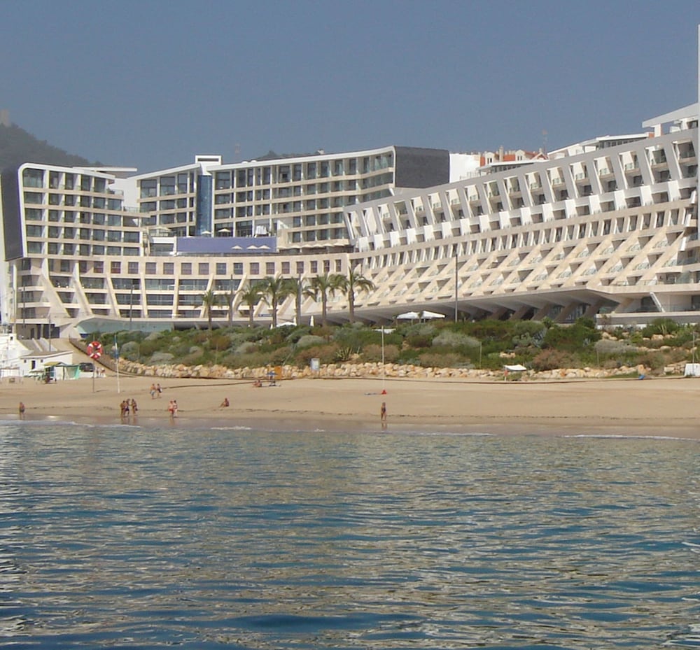 Sesimbra Oceanfront Hotel 44/50
