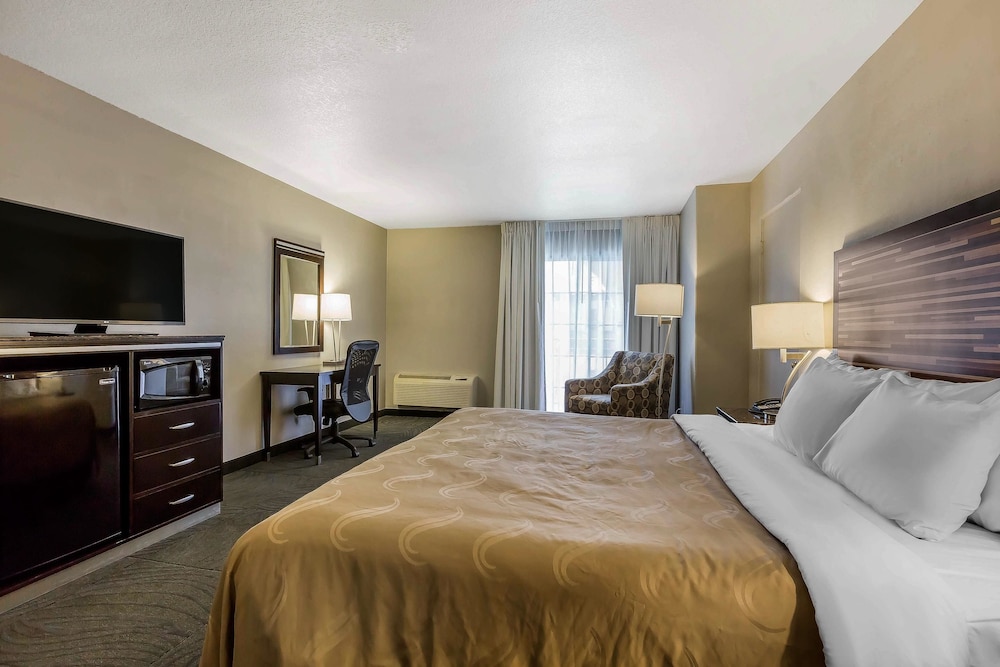 Quality Inn Fallbrook I 15 20/34