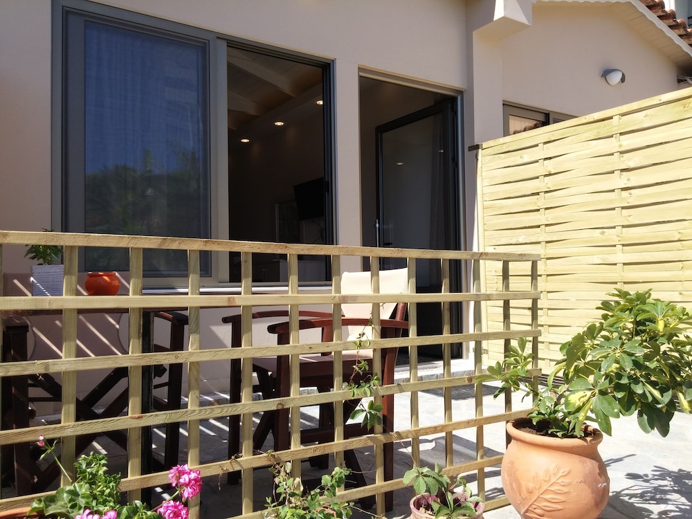 Anetis Beach Hotel 10/50