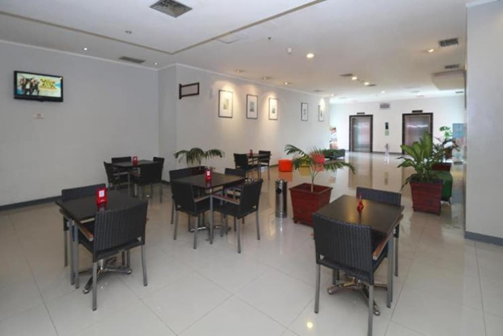 The Plaza Hotel Glodok 26/47