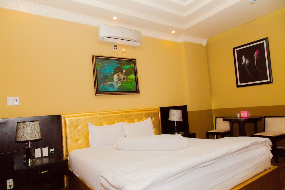 Edenroc Hotel 12/66