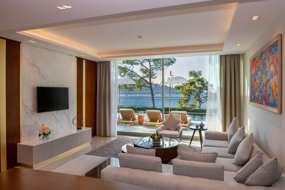 Vogue Hotel Supreme Bodrum 67/98