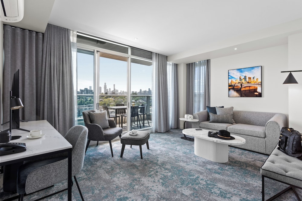 PUNTHILL SOUTH YARRA GRAND 28/61