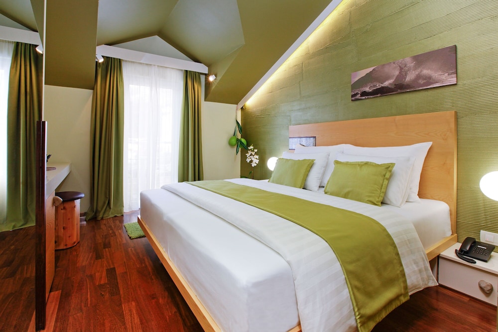 Boutique Hotel Bol 8/50