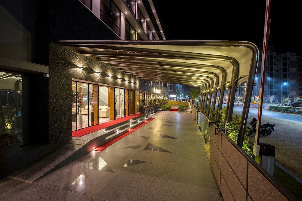 Hotel Prominent Coporate Residency 16/27