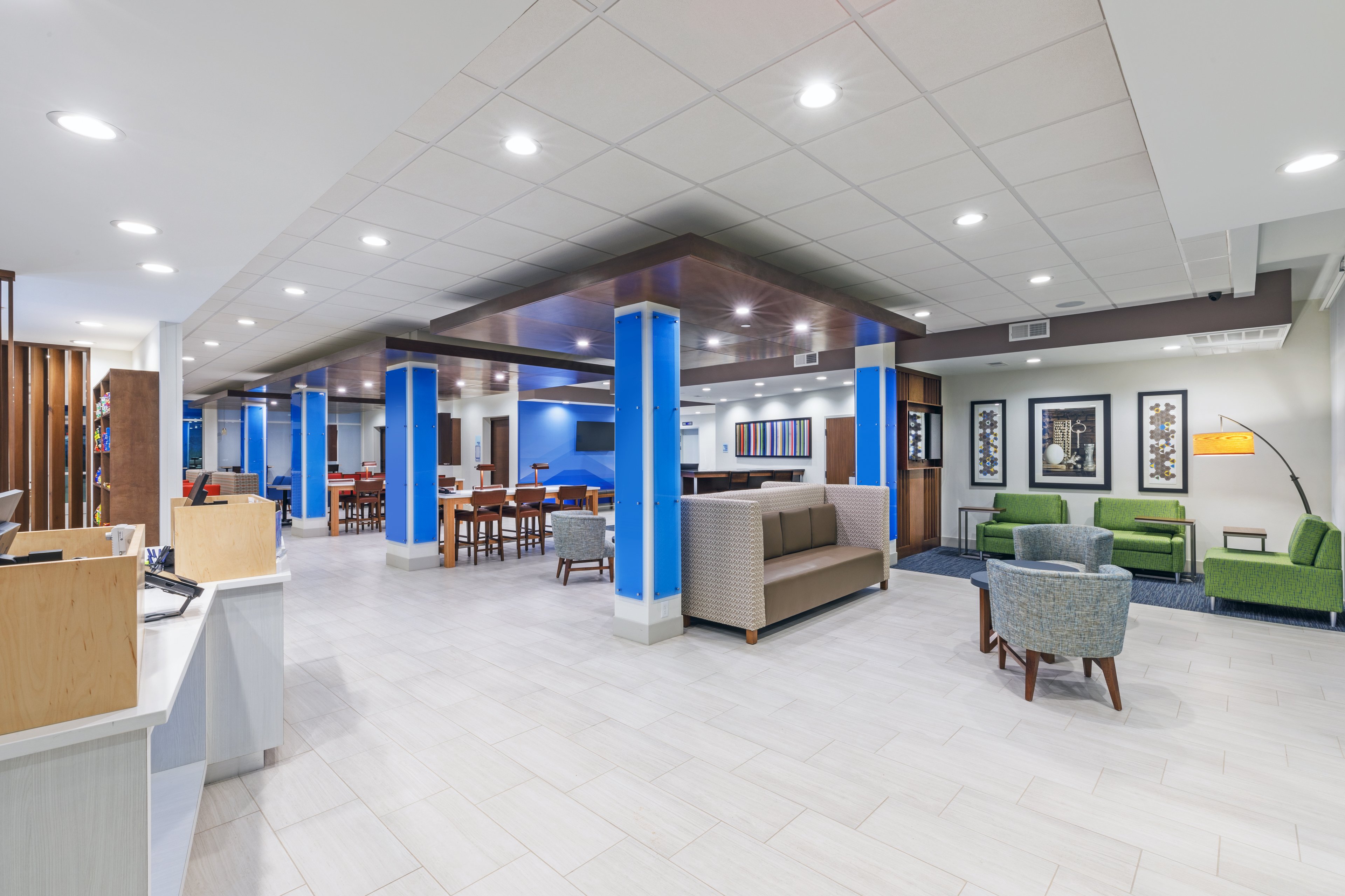 Holiday Inn Express & Suites Purcell 12/48