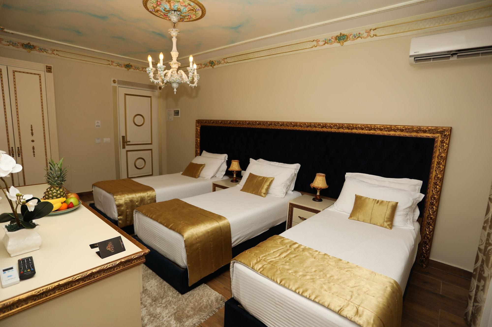 Empire Hotel 32/50