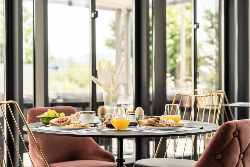 Mirabilis Boutique Hotel 46/60