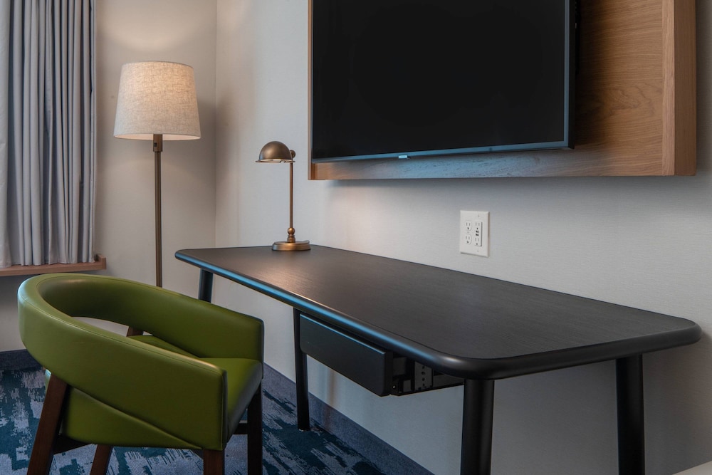 Fairfield Inn & Suites Pensacola Pine Forest 33/33