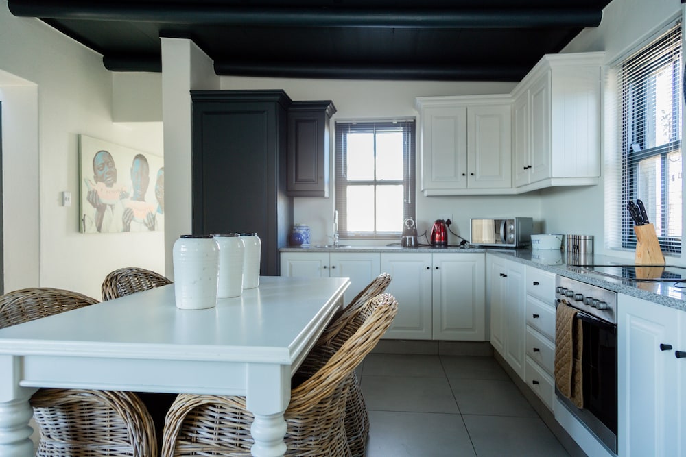 Abalone House &amp; Spa 31/75