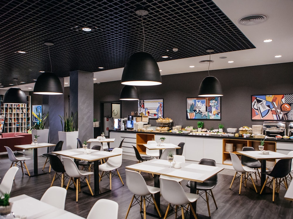 Q HOTEL KRAKOW 24/36