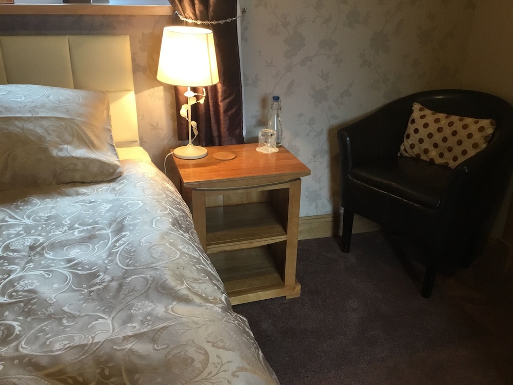 Lakeview Guest House 16/38