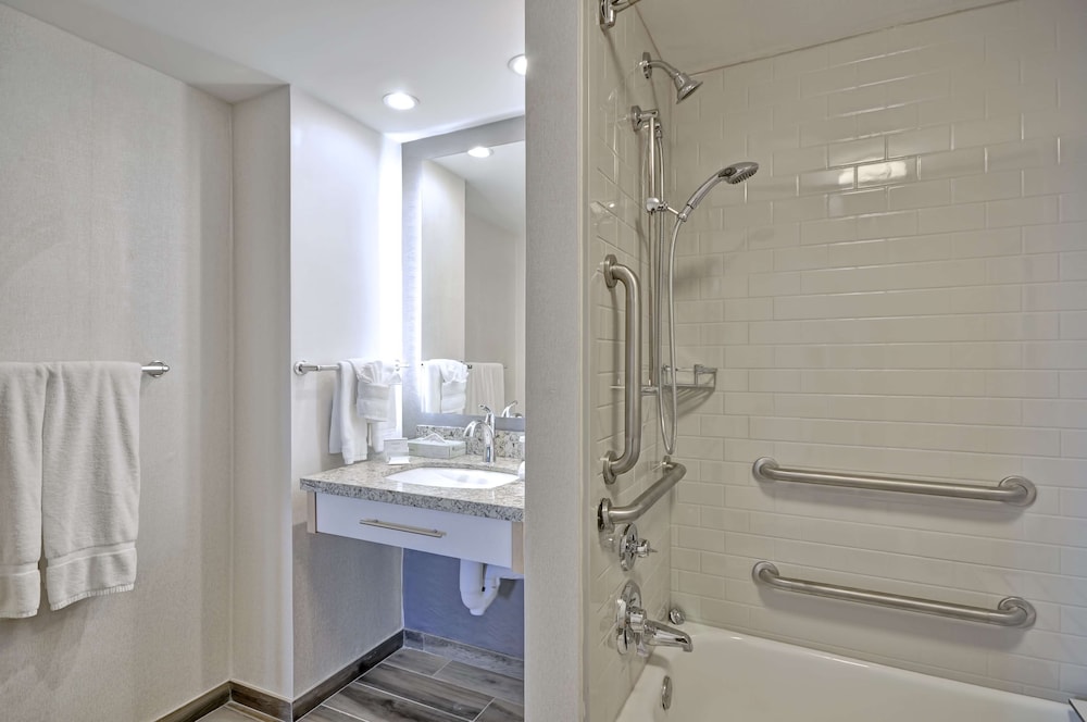 Homewood Suites by Hilton Boston-Peabody 15/55