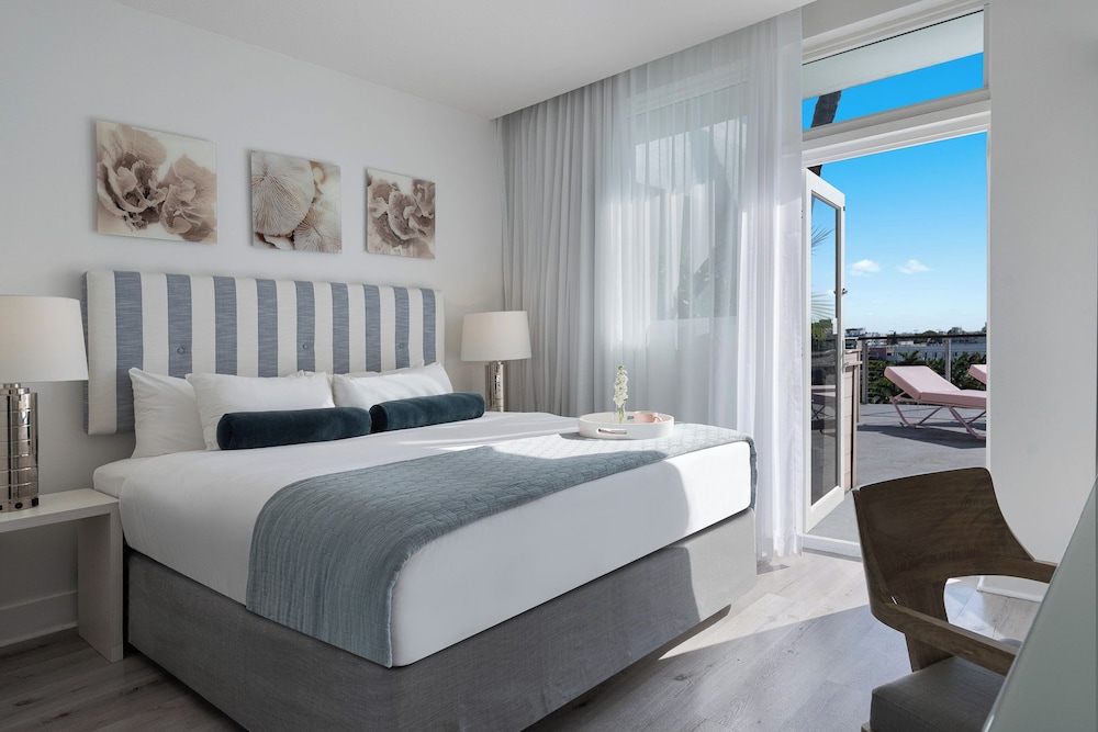 Grand Beach Hotel Bay Harbor 27/64