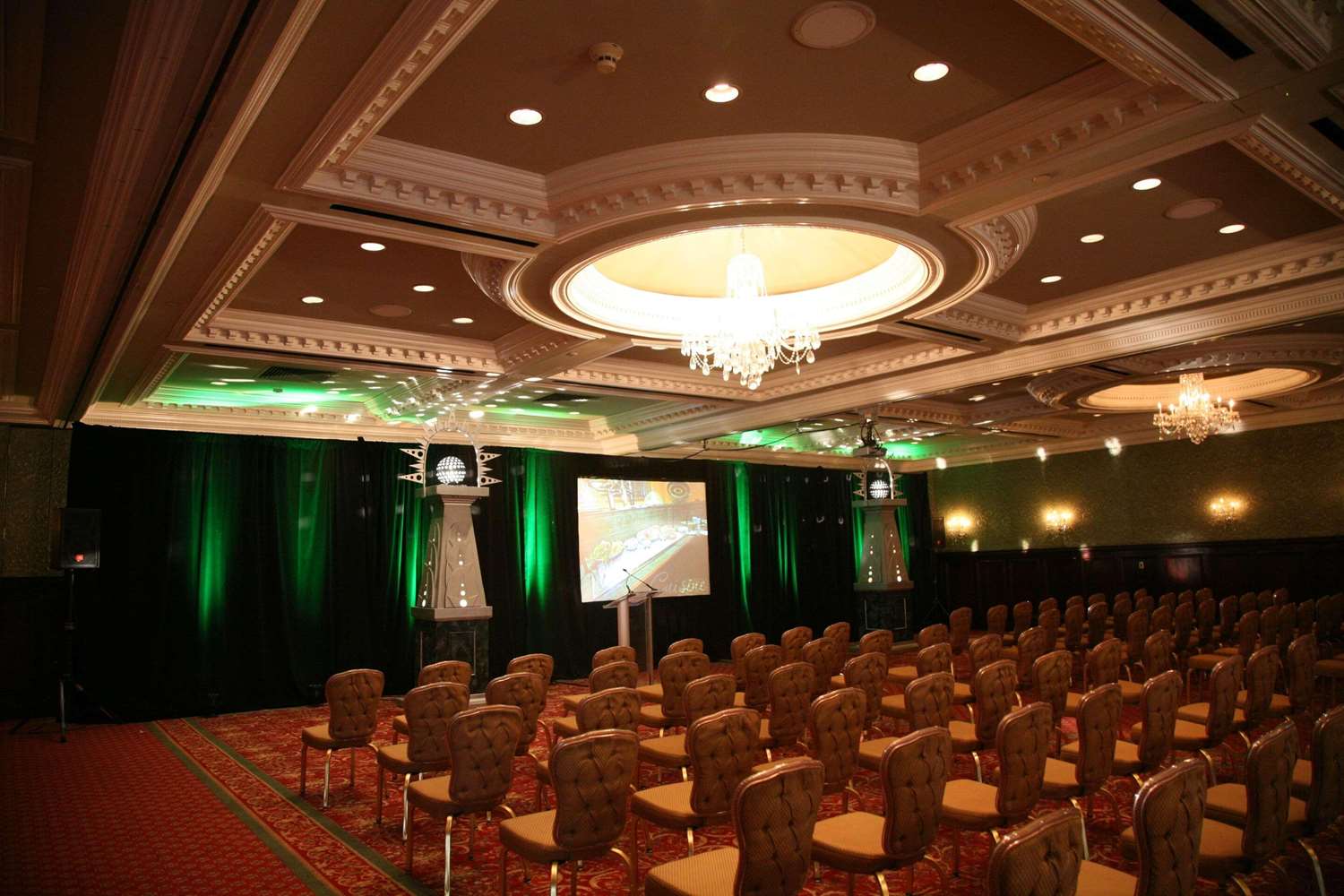 Radisson Hotel Cincinnati Riverfront 59/60