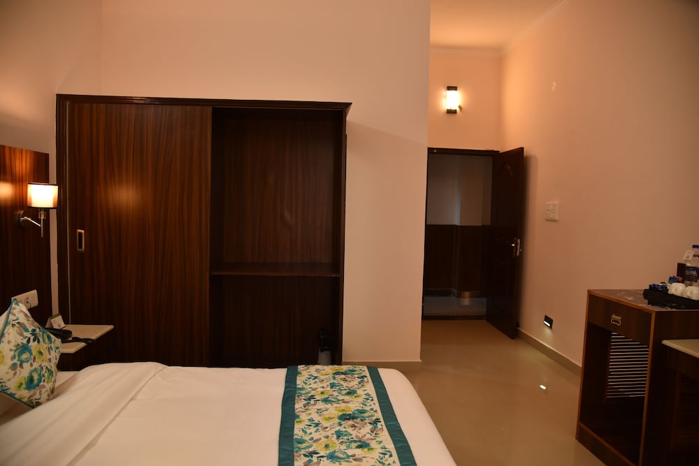 Mastiff Hotel Palampur 29/56