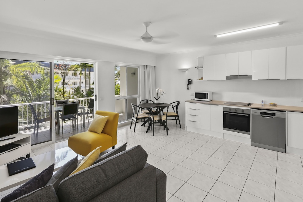 Agincourt Beachfront Apartments 42/72