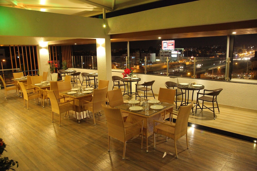 The Pommels Business Hotel 19/25