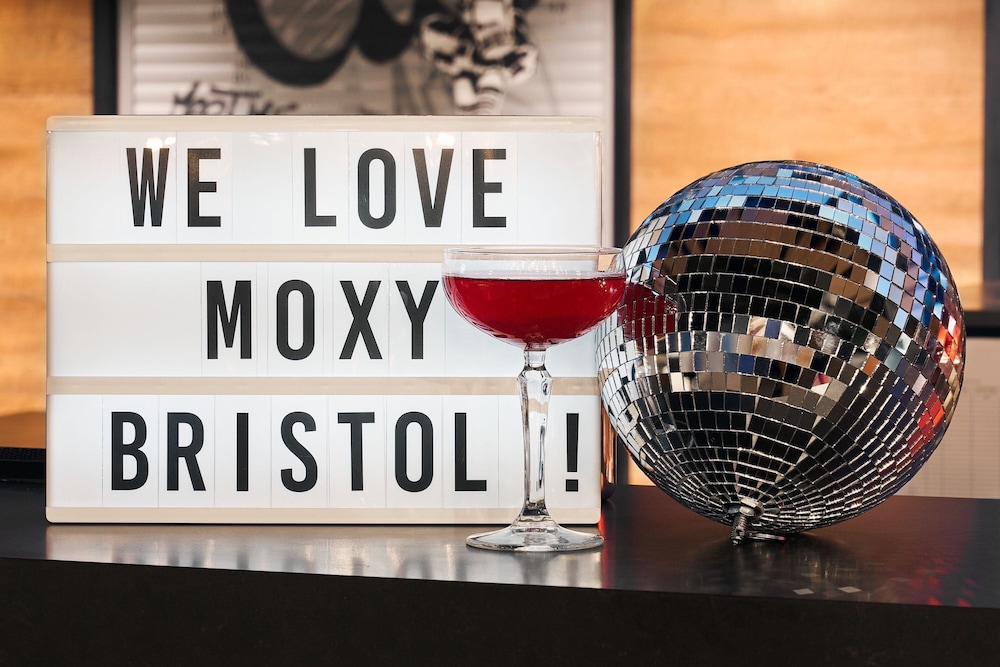 Moxy Bristol 13/37