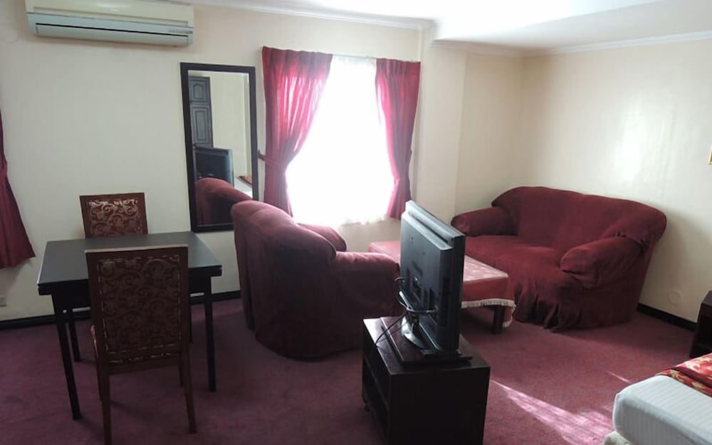 Hotel Asia 13/18