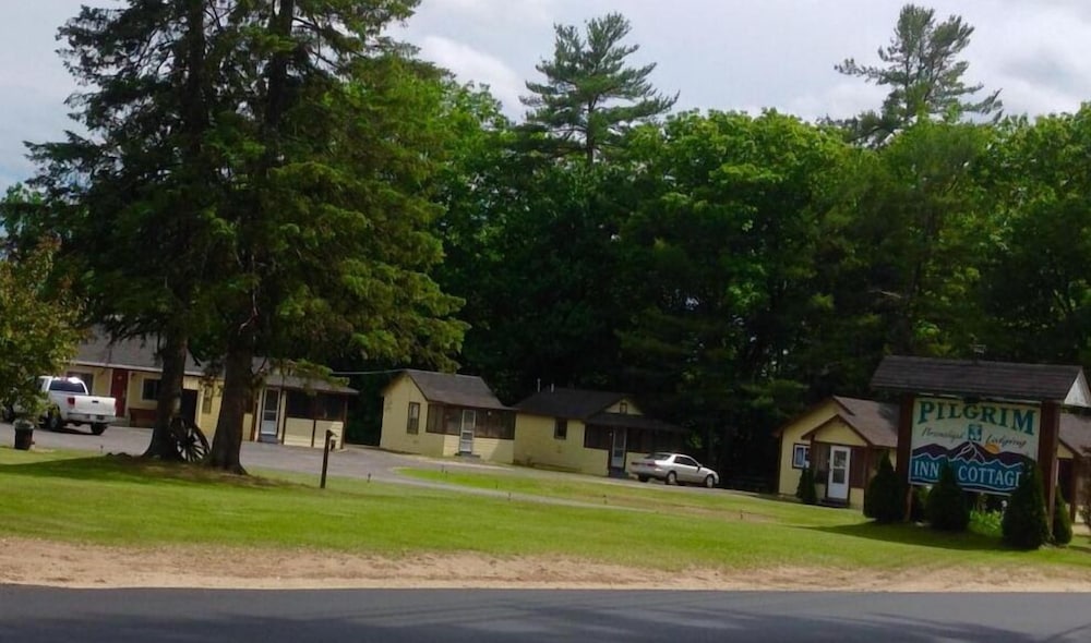 Pilgrim Inn & Cottages 47/58