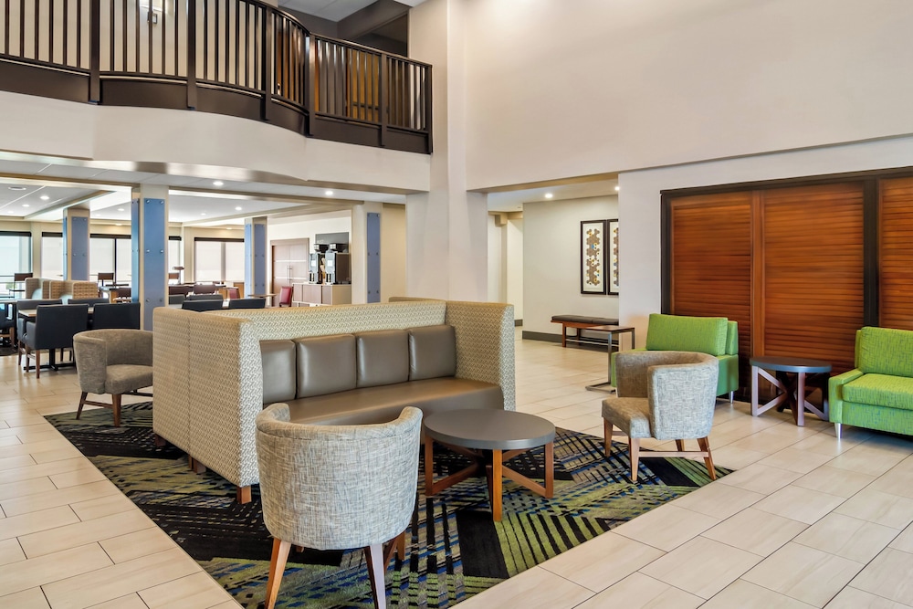 Holiday Inn Express & Suites Jacksonville SE- Med Ctr Area 41/55