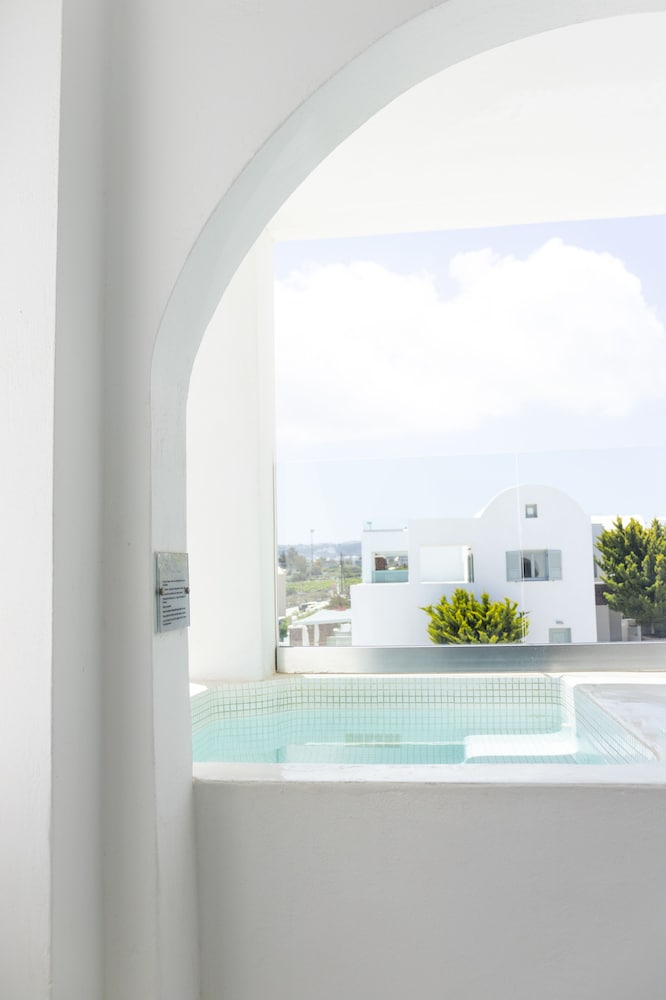 Astro Palace Suites And Spa 63/73