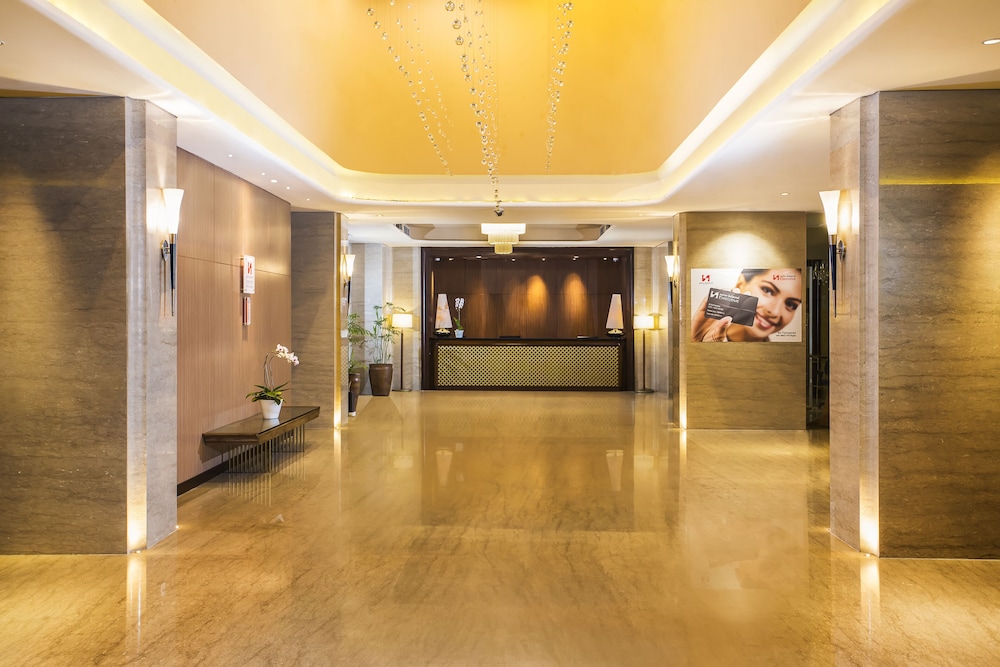 Lobby at Swiss-Belhotel Bogor, BOGOR