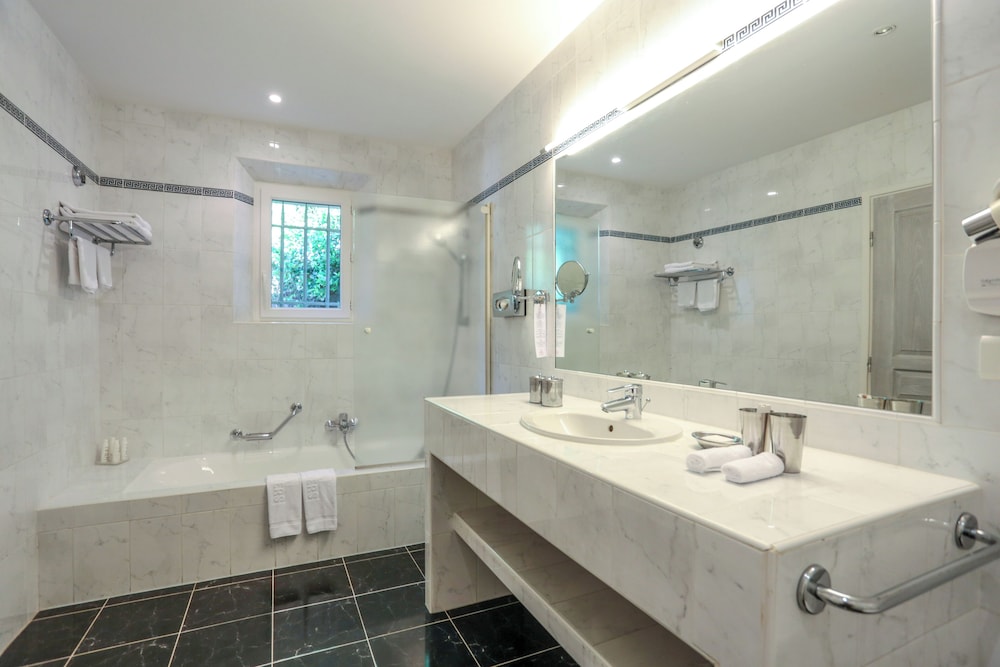 Hotel Villa Les Rosiers 31/33