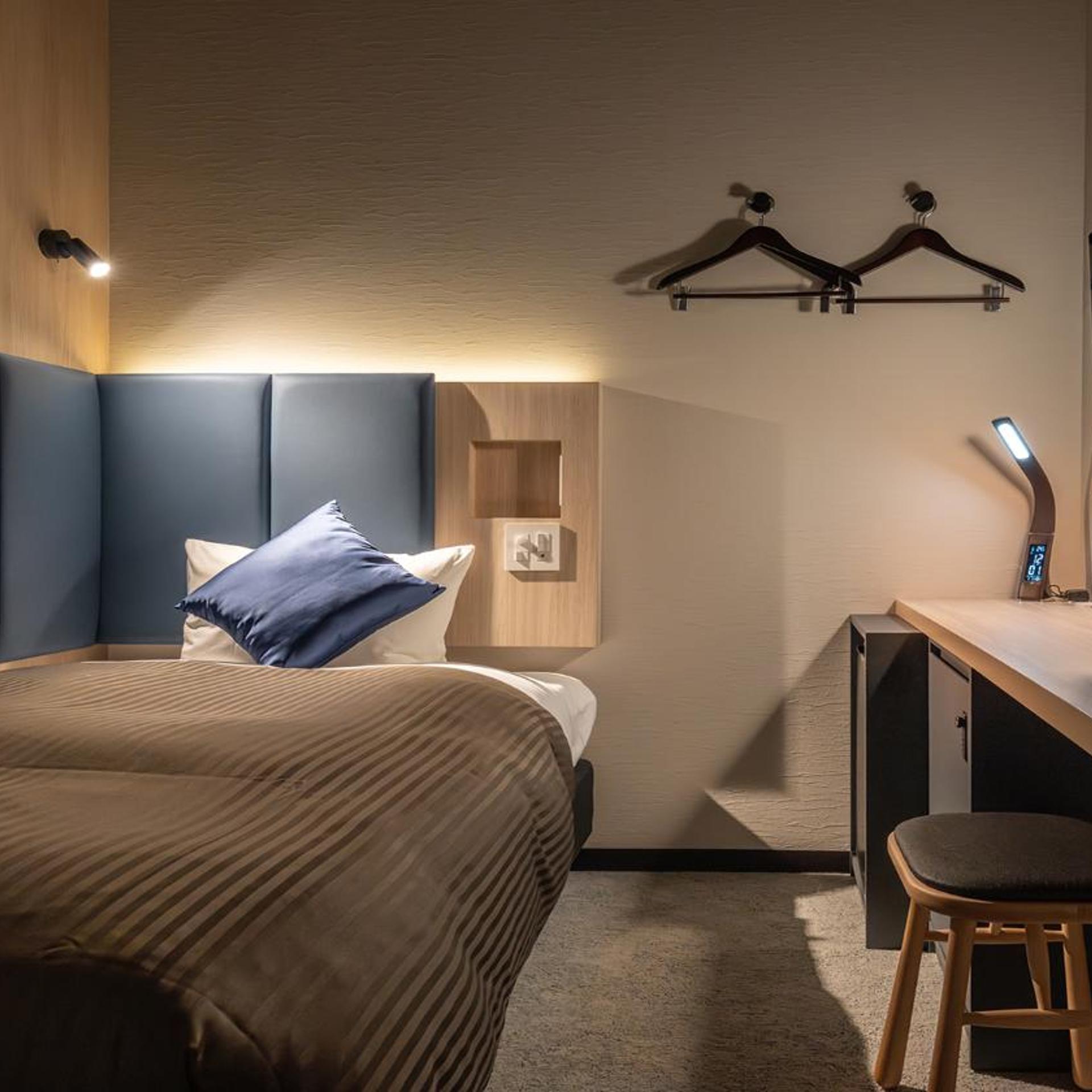 Male Dorm, Cabin