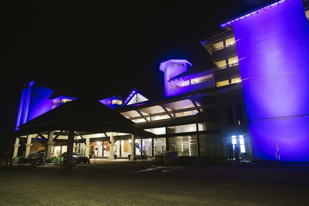 Sand & Sandals Desaru Beach Resort & Spa 4/49