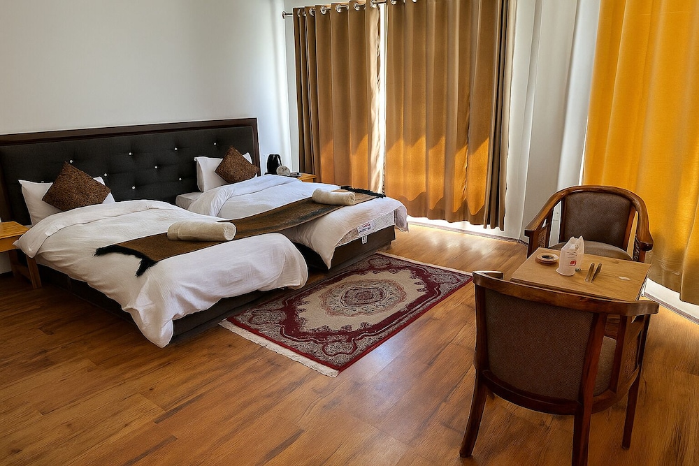 Hotel Grand Nubra 23/35