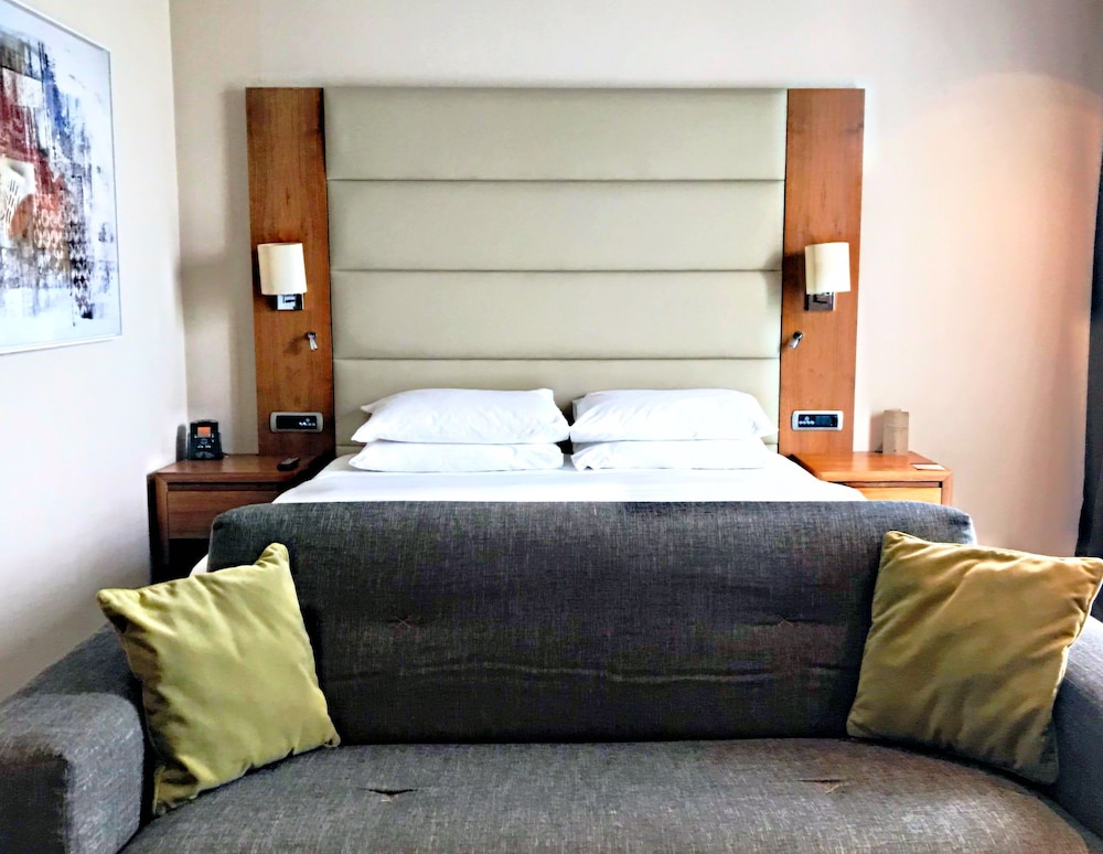 Doubletree By Hilton Zagreb 12/46