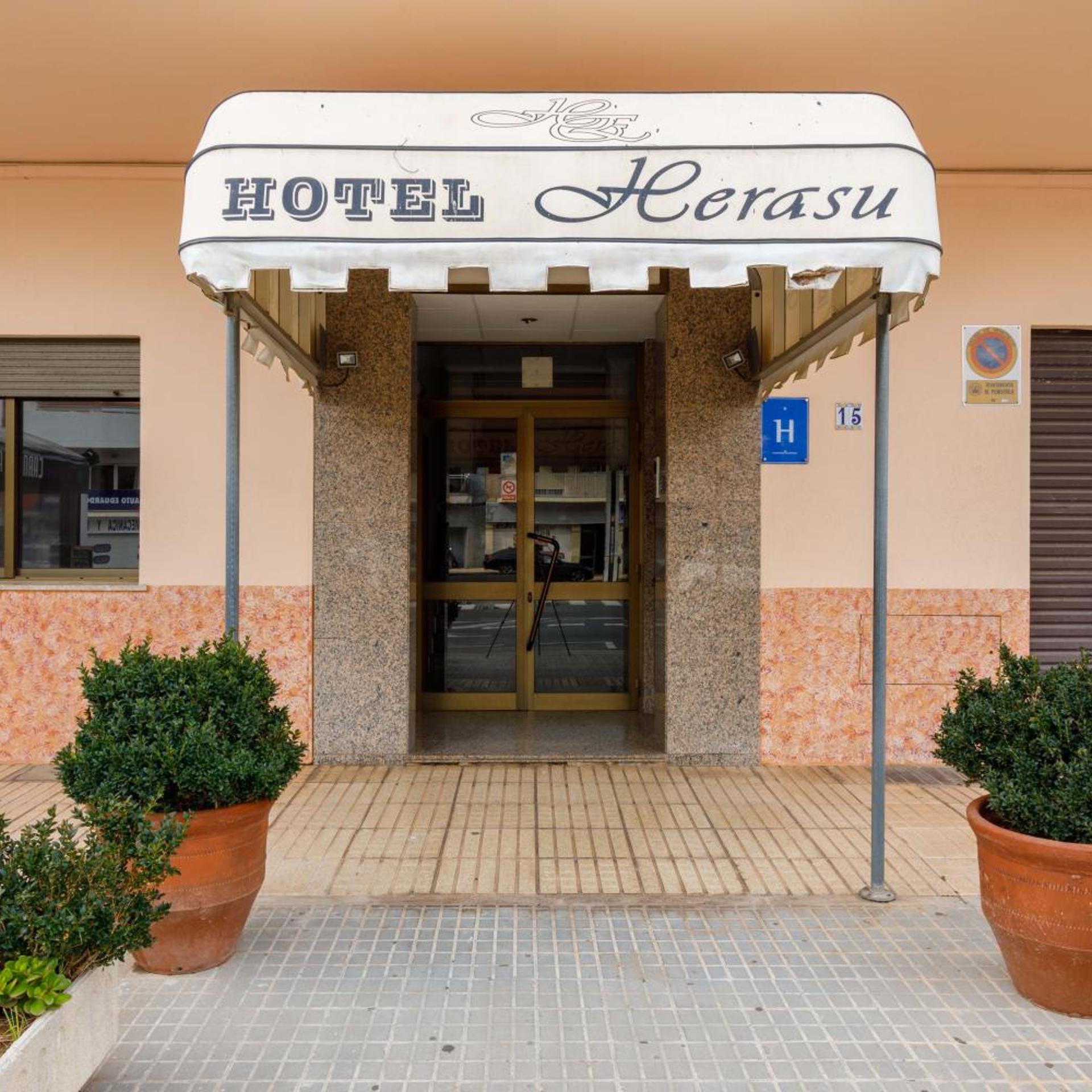 Hotel Herasu 5/33