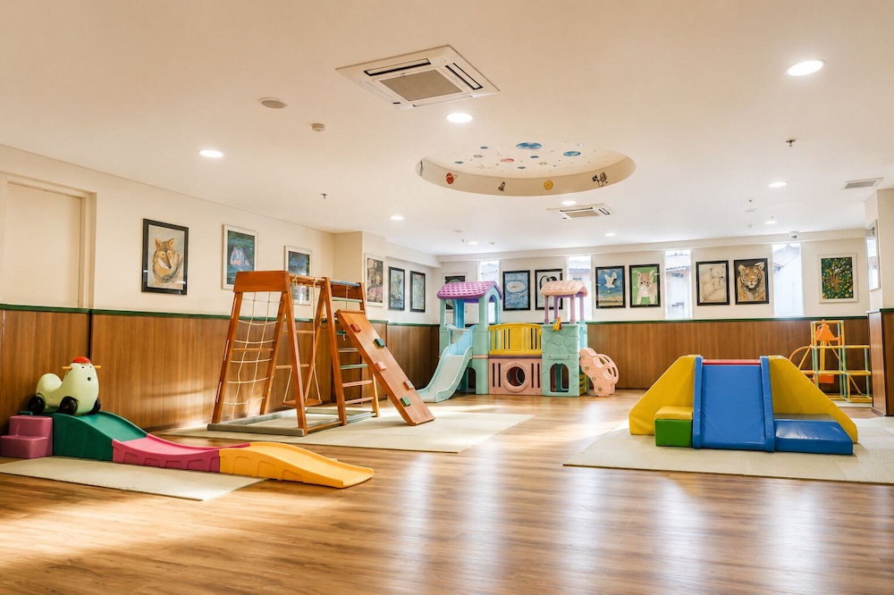 Sakura Park Hotel Residence 68/74