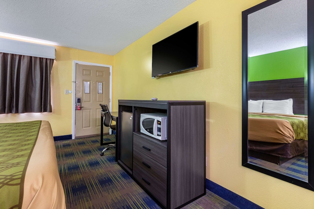 Econo Lodge Nashville TN 31/41