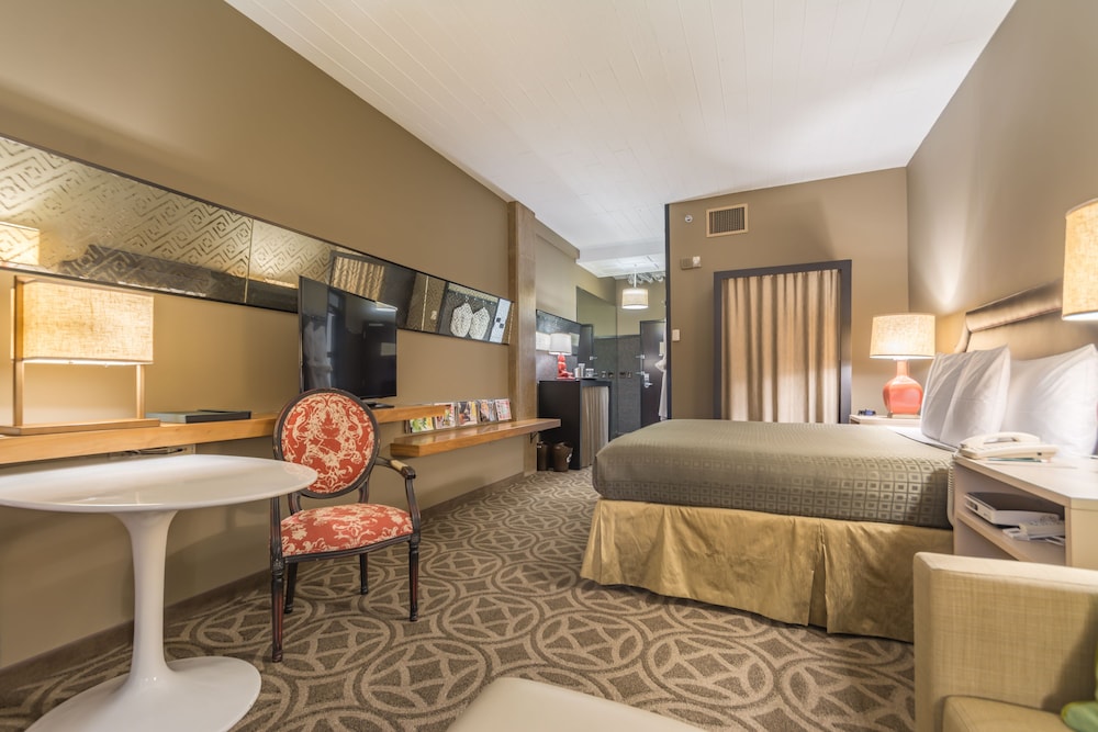 Proximity Hotel 41/71