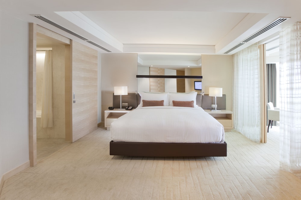 Dorsett Grand Subang 12/64