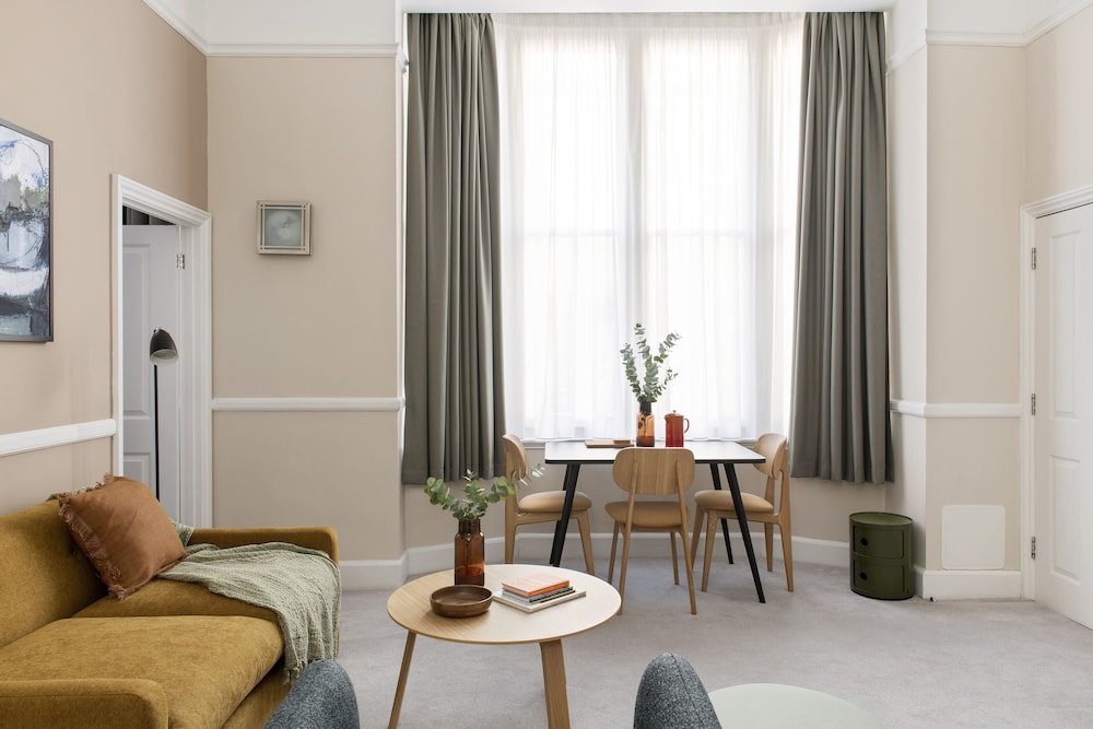 Cove West India House Harbourside (ex. Saco Bristol - West India House) 53/68