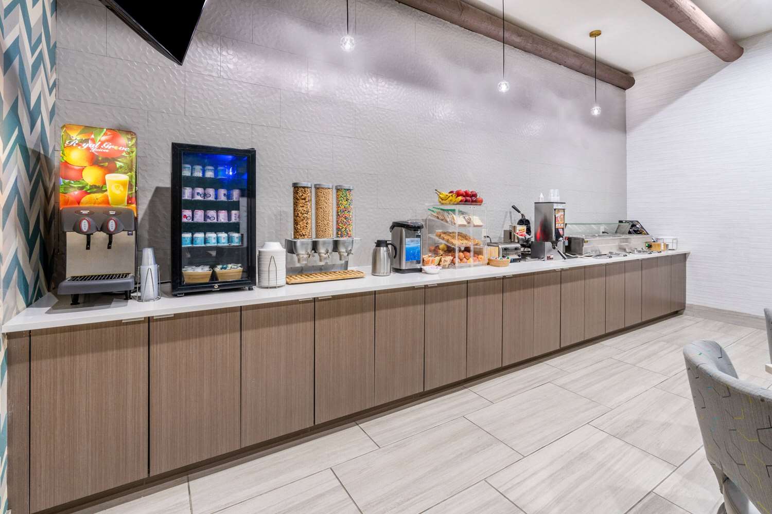 restaurant cafeteria
