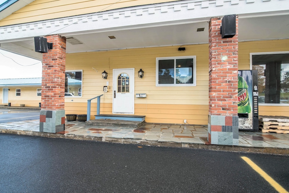 Rodeway Inn Bellows Falls 27/36