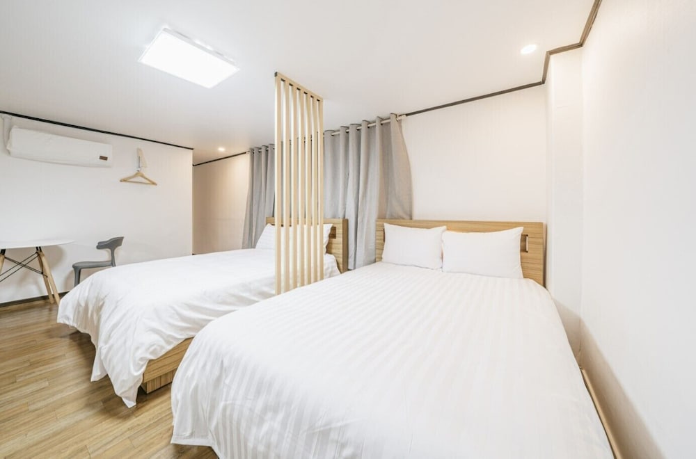 JEJU OAKRA HOTEL 17/70