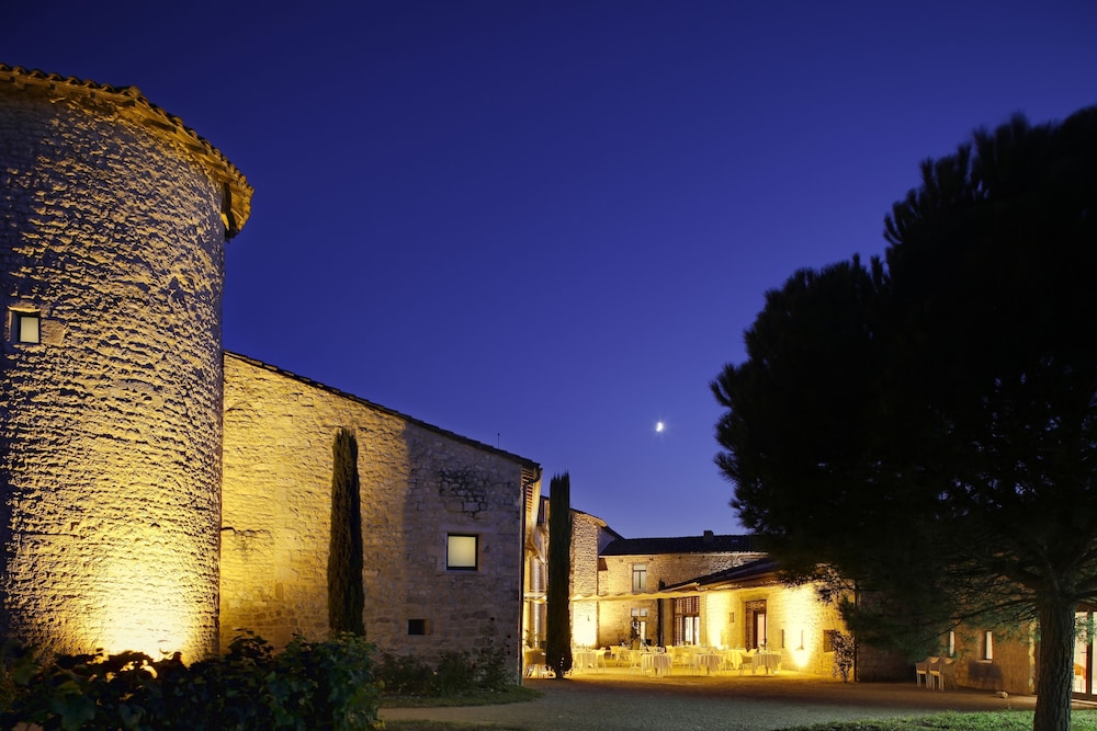 HOTEL DU CHATEAU DE SALETTES 3/45